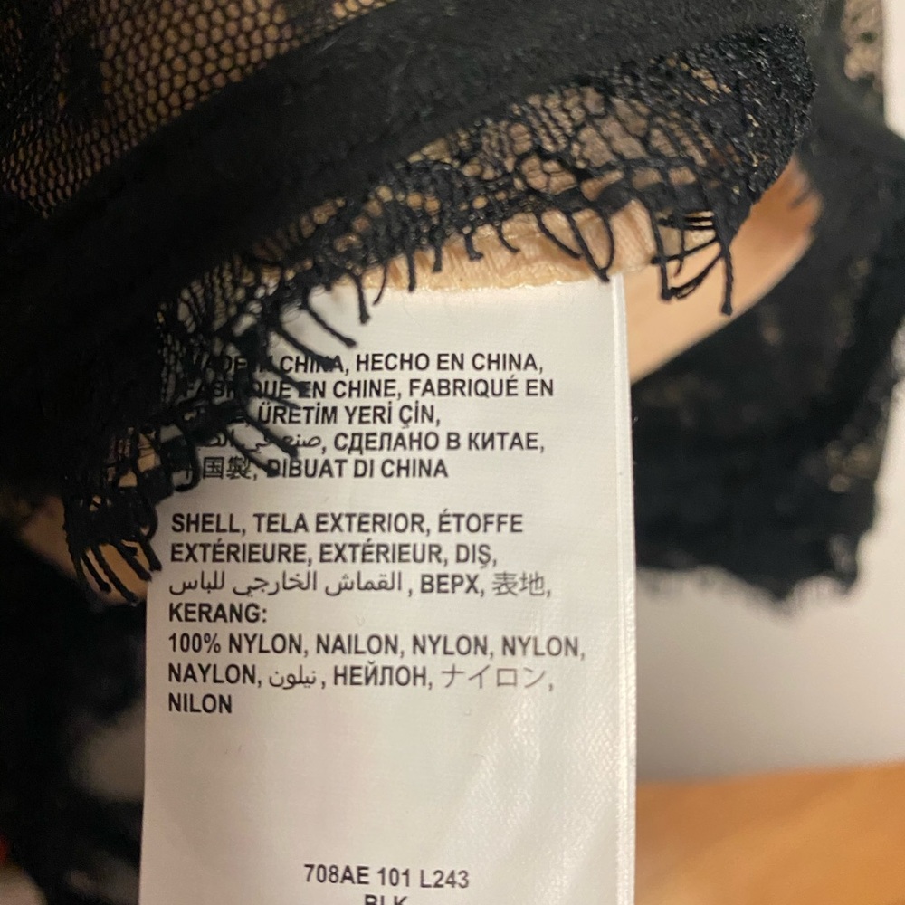 Bebe form-fitted lace, sex appeal+entrancement 💋 - Picture 7 of 8